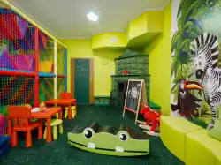 Legerum – borde og puffer til børn